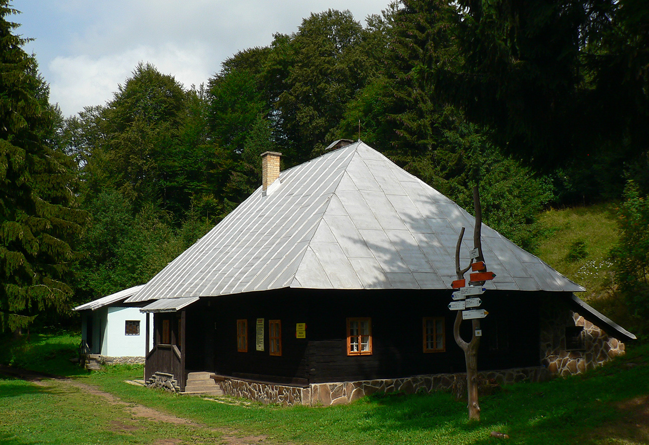 improvizacie-medzi-kremnicou-a-chatou-hostinec